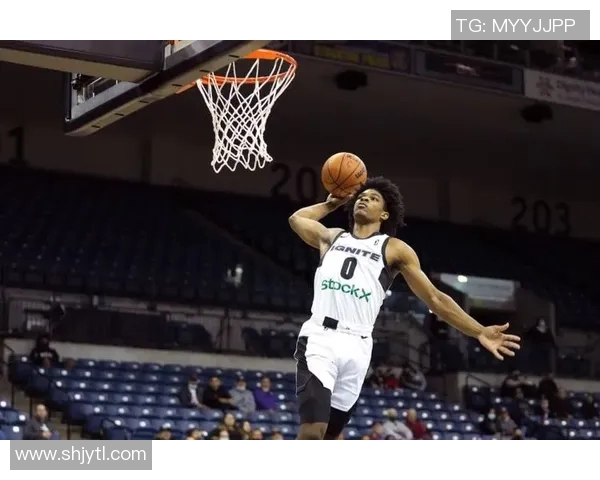 斯库特亨德森的崛起之路与未来篮球发展的新希望 斯库特亨德森的崛起之路与未来篮球发展的新希望